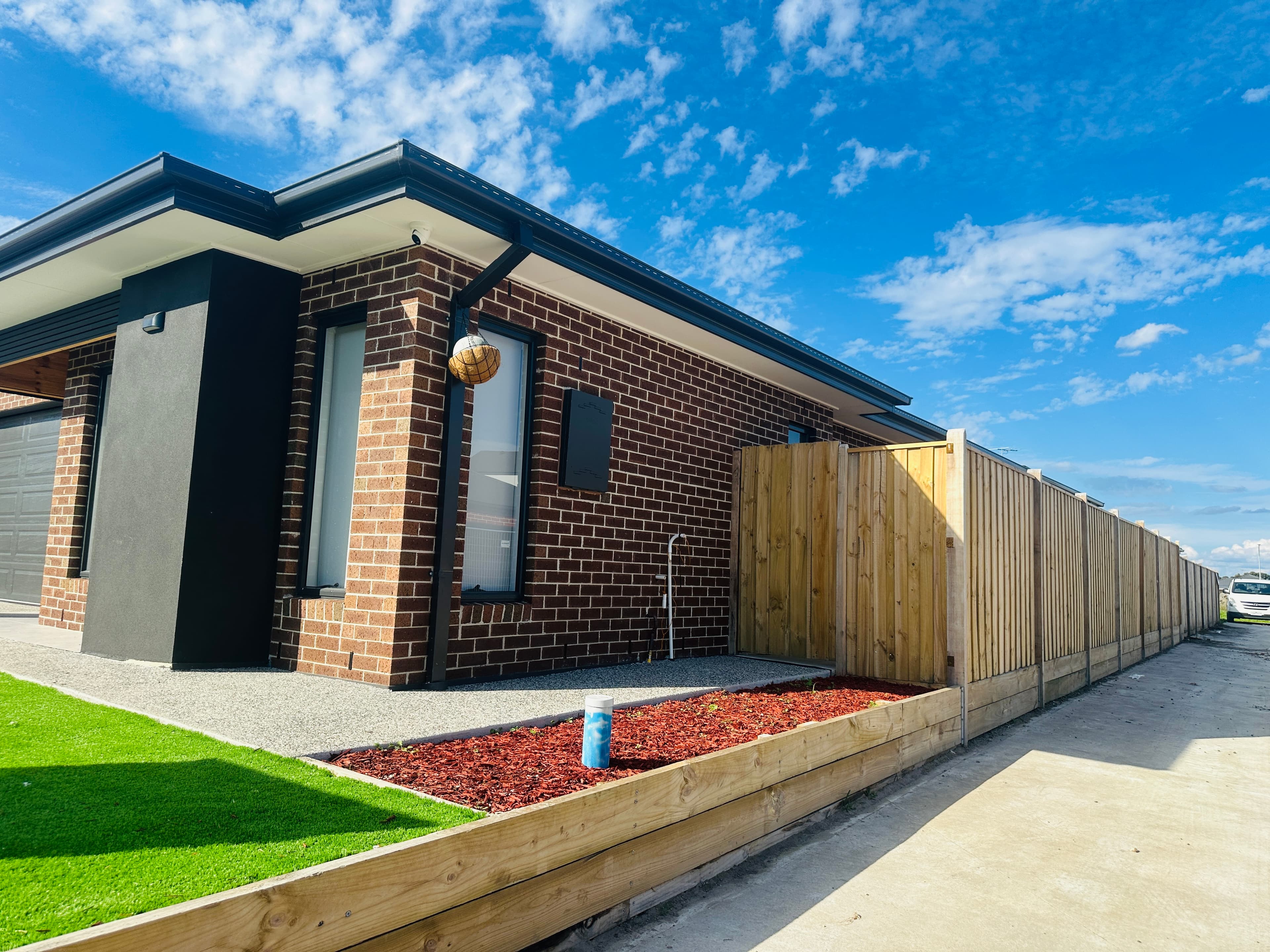 Fencing, Garden Beds & Landscaping